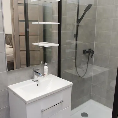 Silver Dream Apartman Apart Otel 3*